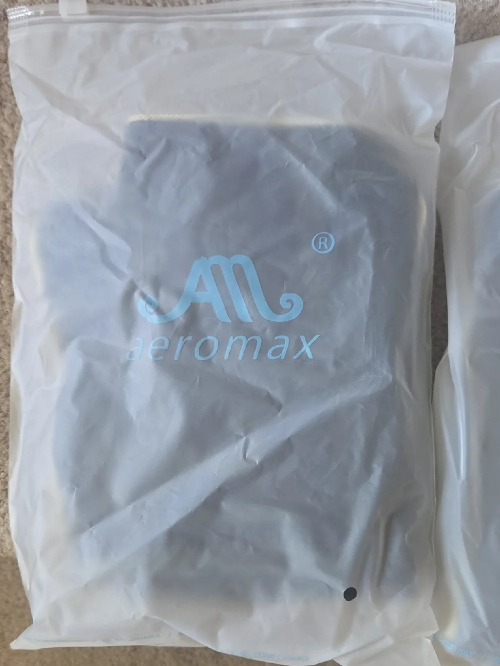 aeromax luxurious black